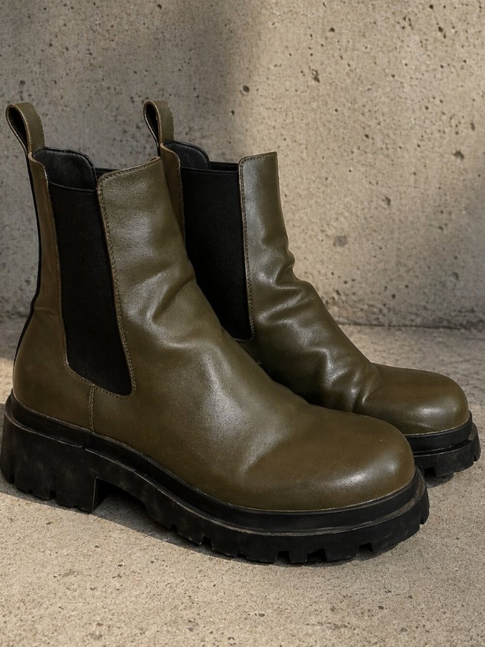 ZARA Chunky Lug Sole Chelsea Boots Olive Green | Platform Combat Boot | EUC - Picture 2 of 4
